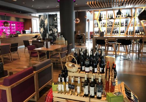 Winestone Victoriei 37 - Wine Bar, Shop & Restaurant