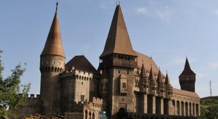 Castelul Corvinilor