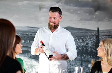 Interviu cu Ciprian Macavei, reprezentantul Cramei Jelna: vin, gastronomie și turism viticol în inima Transilvaniei