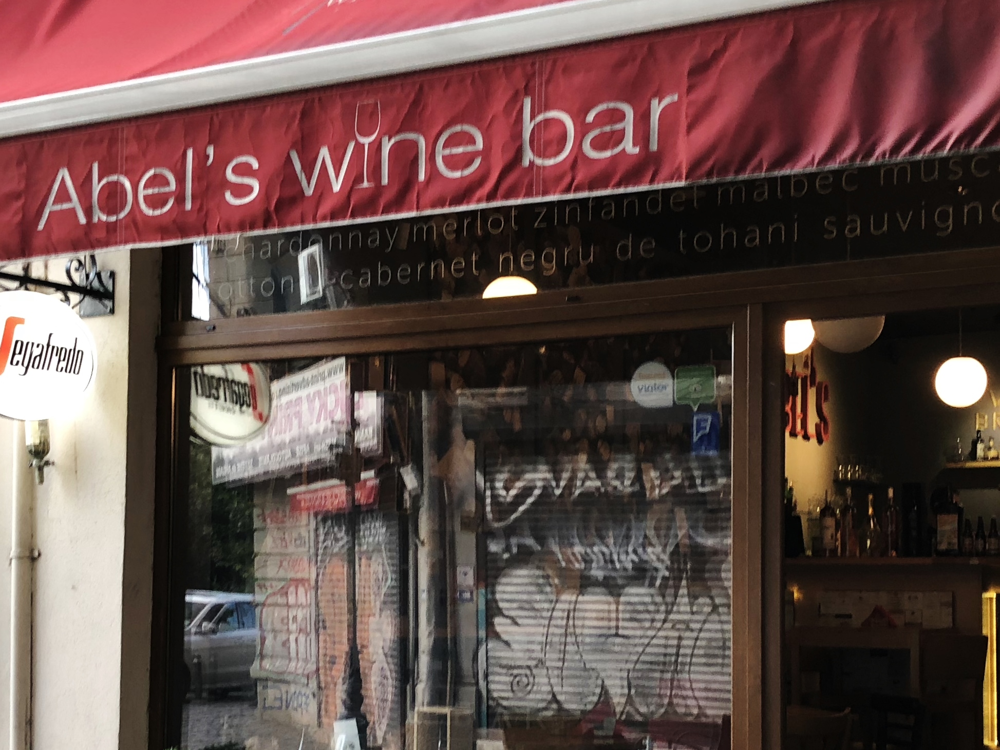 Bucuresti, Wine Wine Bars Bucharest