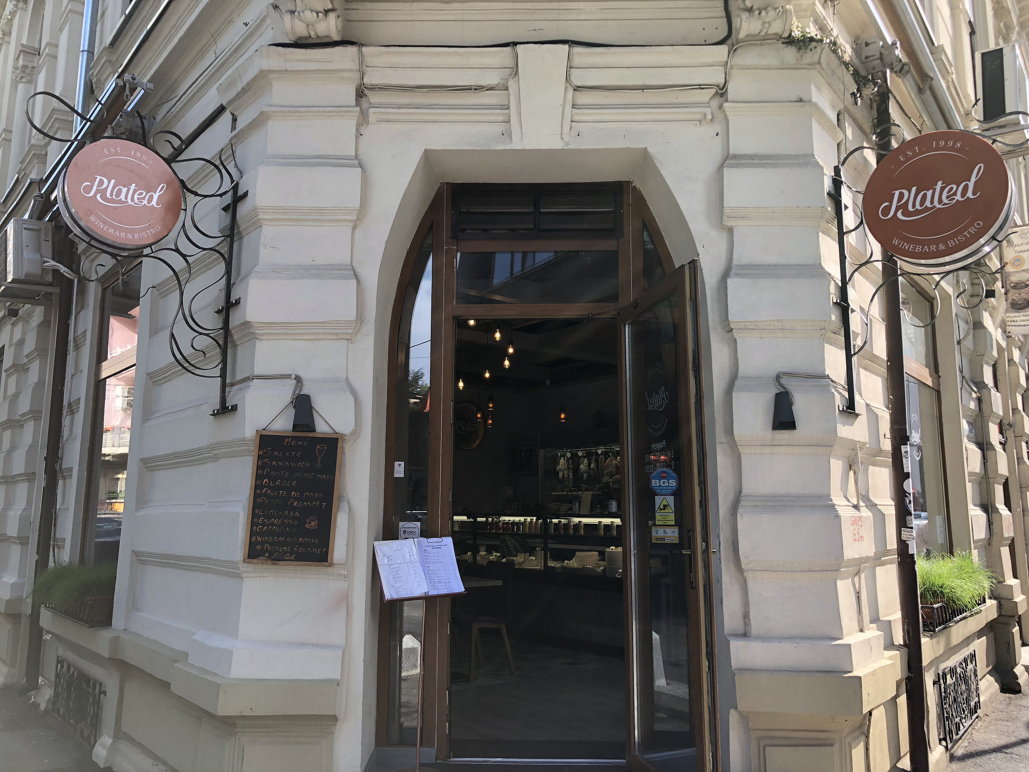 Bucuresti, Wine Wine Bars Bucharest